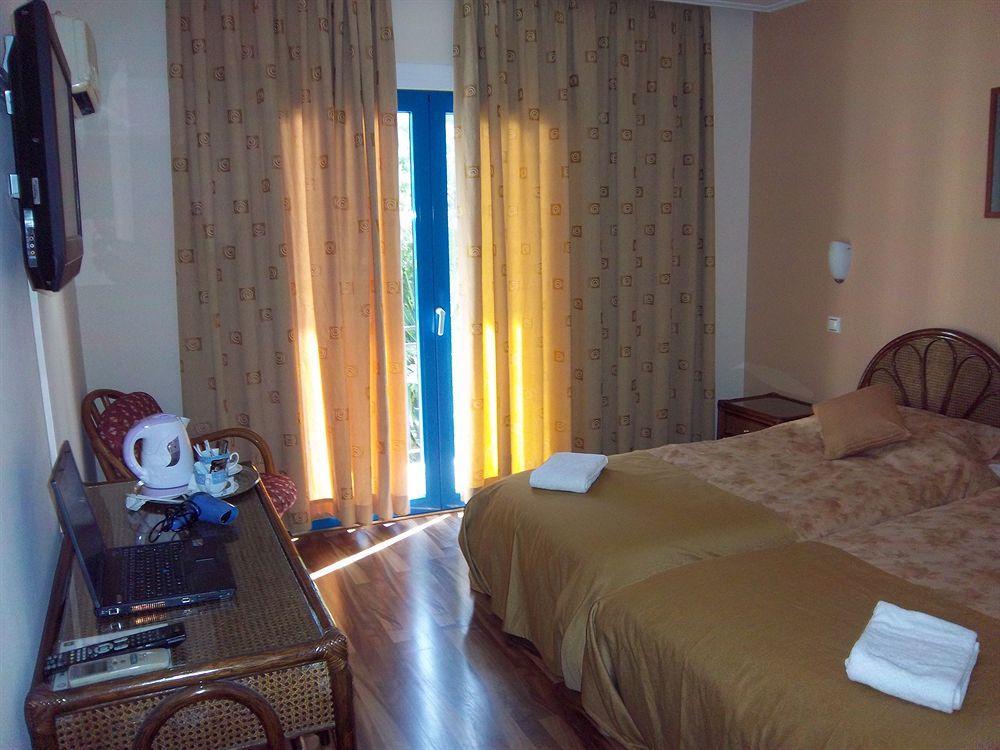 Plaza Hotel Athene Buitenkant foto